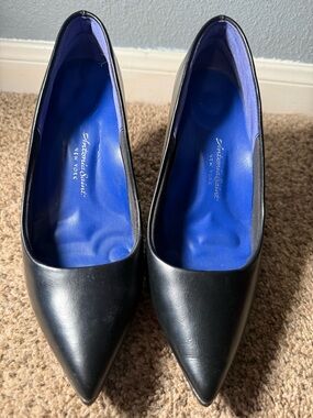 Antonia Saint Black Pointed Leather Pumps